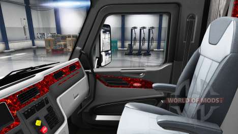 Перламутровый интерьер в Peterbilt 579 для American Truck Simulator