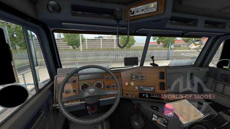 Freightliner FLB v2.0 для Euro Truck Simulator 2